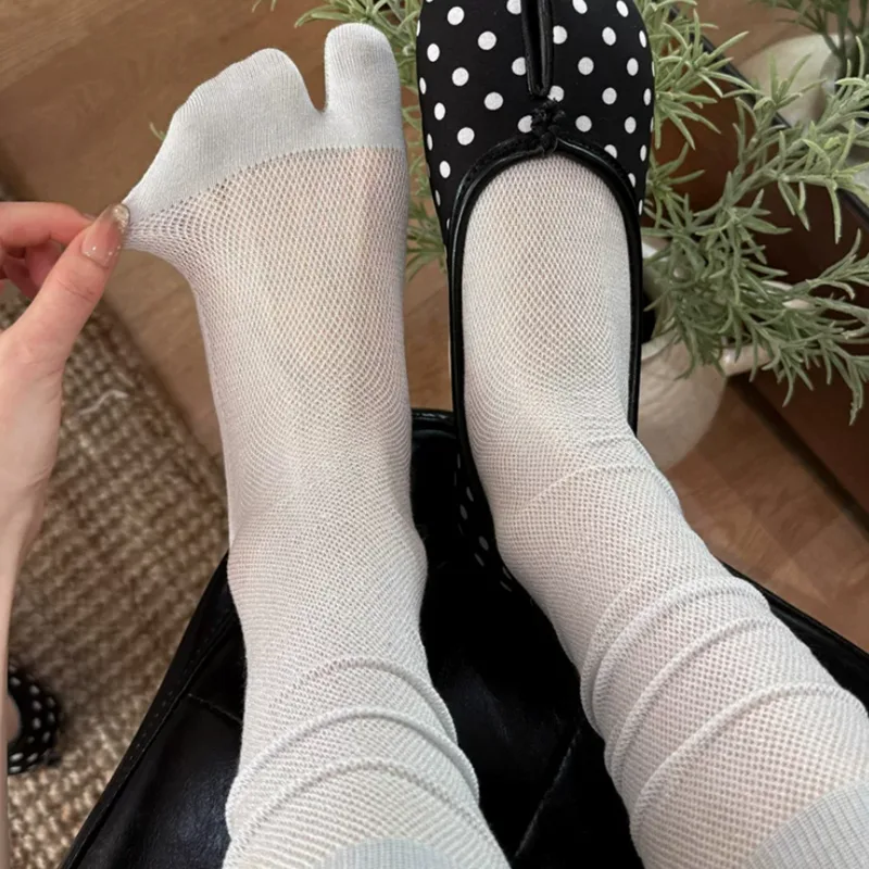 Toe Sock Split - White Split Toe Socks for Women