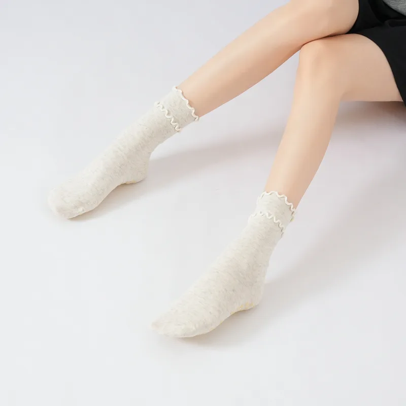 2026 Spring Women's Ruffled Ed - Grip Sock Yoga review and price